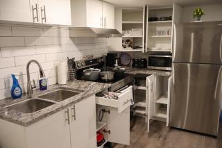 Cozy and Private Guest Suite in West Edmonton - 4