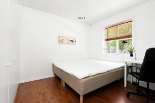 Great spacious home with 6 large rooms, parking - 2