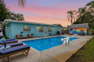 Family villa Pool Fire Pit & Games - 0