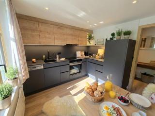 Wasserfallhüsli in Lauterbrunnen, near Interlaken, Mürren, Wengen - 6