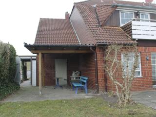 Apartment Renovierte Ferienwohnung in Jade by Interhome - 2