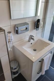 Apartment Kernsaniertes Apartment in ruhiger und zentraler Lage by Interhome - 1