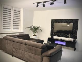 Blue Mango Apartment -3 Bedrooms - City Center- Free Private Parking - 2