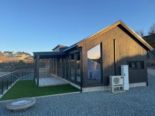 Sunset Island Retreat, Brand New Waterfront Cabin - 0