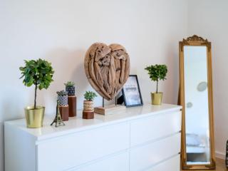 Apartment Eg Links helle 70m 2-Zimmer Wohnung nähe Salzburg by Interhome - 1