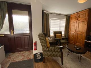 East Cliff Folkestone Guest Suite With Own Entrance - 1