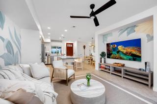 Luxury 1st floor Villa New Baths Beach Access - 0