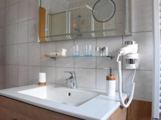 Apartment Charmant trifft Moderne - Ferienwohnung Linde by Interhome - 3
