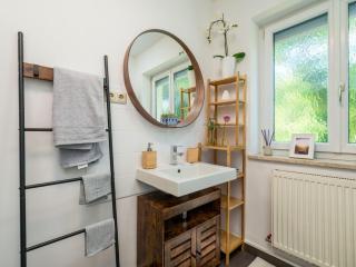 Apartment 1OG mitte helle 70m 2 Zimmer Wohnung nähe Salzburg by Interhome - 3