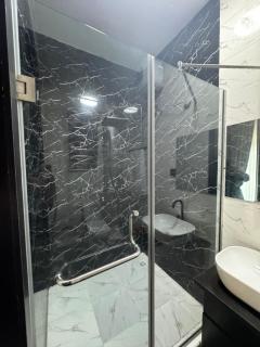 Stylish 2BR Apartment with Amenities in Lekki - 7