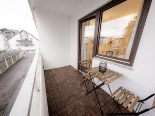 Apartment Come4Stay Passau - Spitalhof - Modern - Wlan - Küche - Parkplatz - SmartTV mit by Interhome - 4