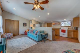 Moonbeam Condo - Beautiful 2 Bedroom Stay by Beach - 7