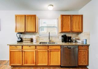 Modern 4BR Retreat with Yard & Air Hockey Table - 5