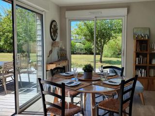 Holiday Home Charmantes Holzhaus in einer grünen Umgebung by Interhome - 9