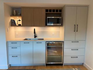 Private Sauna, King Bed, Relax in Deep Cove - 4