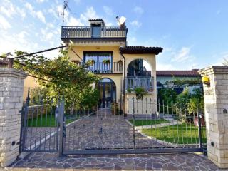 Apartment Tolles Appartement in Umag mit Grill- Terrasse und Garten by Interhome - 0