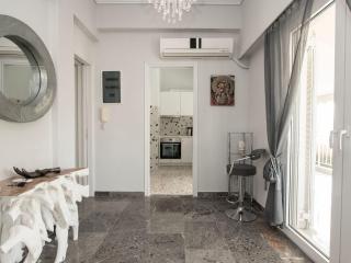 Apartment Athen von unserem Haus aus- wenige Schritte von der Akropolis entfernt by Interhome - 2