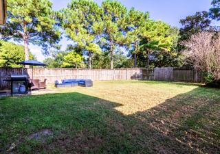 Cozy & Modern 5BR Smart Home with Yard and BBQ - Cypress - 6