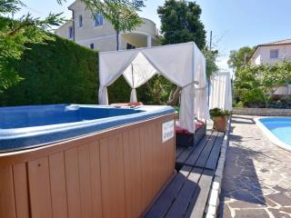 Apartment Apartment mit Pool und Whirlpool in der Nähe des Strandes Umag by Interhome - 8