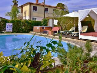 Apartment Apartment mit Pool und Whirlpool in der Nähe des Strandes Umag by Interhome - 6