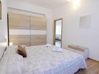 Apartment Zweizimmerwohnung mit großer Terrasse in Grupija bei Umag by Interhome - 2