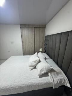 Casa 5 habitaciones Laureles - 3