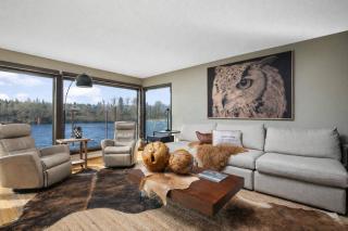 River Forest Retreat - 3