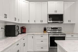 Cherry St Chateau - Immaculate Home in Old West Tampa, Near Raymond James Stadium - 4