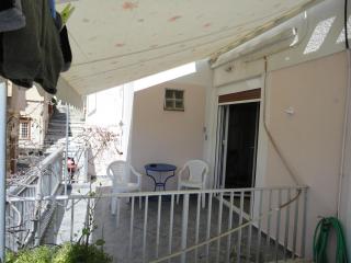 Apergis Rooms - Ermoupoli - 9