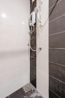 Netflix & Chill SOHO Retreat - 9