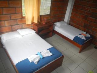 Black Beach House - Floreana - 0
