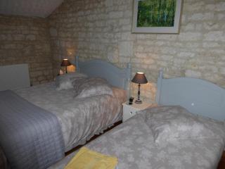 Farmhouse sleeps 12 with 10m private Pool - 1