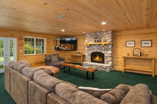 River Road Lodge by NW Comfy Cabins - 5