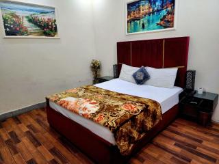 Falcon Palace Hotel - 0