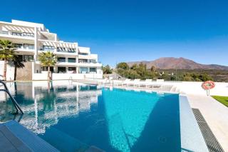 Duplex Penthouse with Sea Views, Steps to Golf - 2