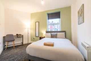 Comfortable Full House for Longer Stays & Work - 7