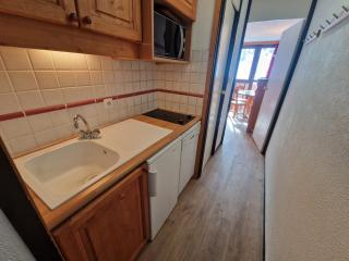 Studio lumineux avec balcon, pieds des pistes, 4 personnes - FR-1-181-2631 - 2