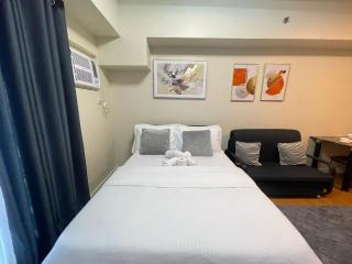 Manila Bay Views City Delights Stay near St Lukes and US Embassy in Ermita Manila - 5