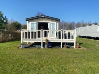 Haven Lakeside Luxury Decking Retreat 2 Bedroom Caravan - 3