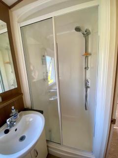 Haven Lakeside Luxury Decking Retreat 2 Bedroom Caravan - 7
