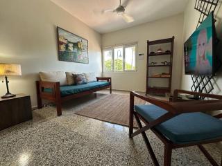 Beautiful Oceanfront Apartment Private Balcony - 1