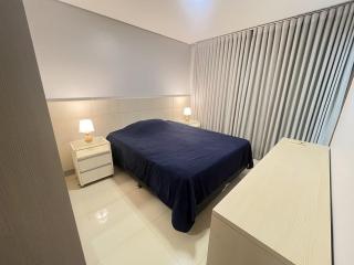 3 ares condicionados, varanda com churrasqueira, vista para o Serra Dourada, a poucos passos do Parque Flamboyant e a 10 minutos do Autódromo e do Aeroporto! - 7