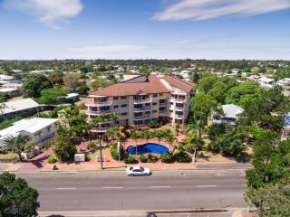 Charlton on The Esplanade - Hervey Bay - 5