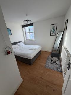 2 Bedroom Apartment In Southampton City Centre - 4