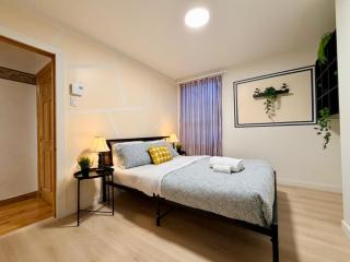 City Lights Loft-Free Parking-Sleep 18 - 2