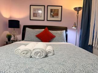 City Lights Loft-Free Parking-Sleep 18 - 9