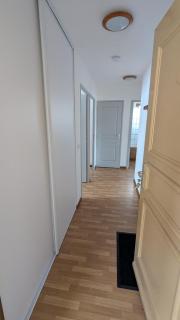 Appartement 4 pièces pour 6-8 personnes, 2 chambres, 1 cabine, 2 canapés-lit double dans le salon, au pied des pistes et piscine l'été, wifi fibre - 9