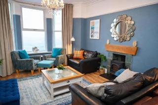 Bay View, Sleeps 18, 7 Bedrooms, 7 Bathrooms, Seafront, Criccieth - 5
