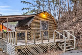 Mountain View Cabins - 6