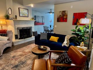 Gated Lakefront Retreat - 8